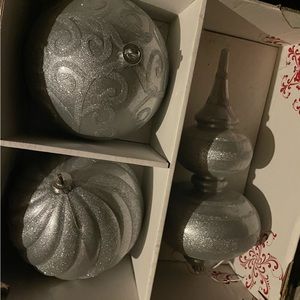 BRAND NEW MEMBERS MARK CHRISTMAS JUMBO SILVER ORNAMENTS SET OF 3